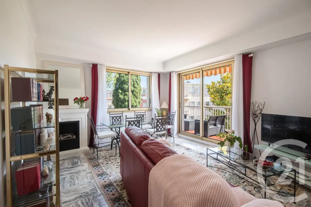 Séjour - Appartement d'Angle avec Terrasse à Nice Cimiez