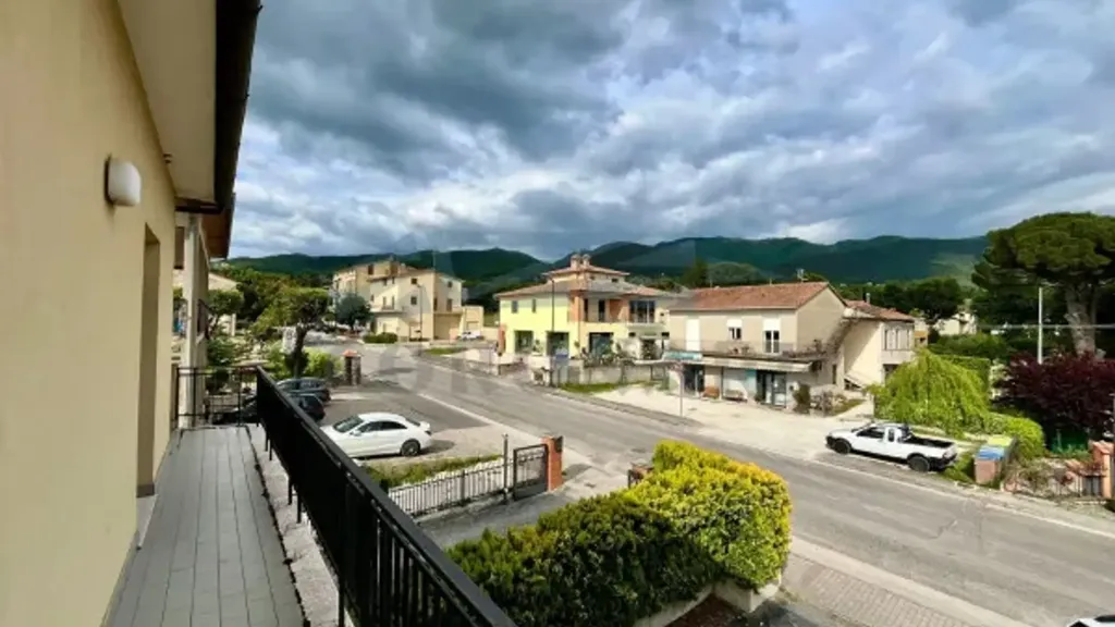 Välivaade - Spacious Apartment with Balcony in Massa Martana