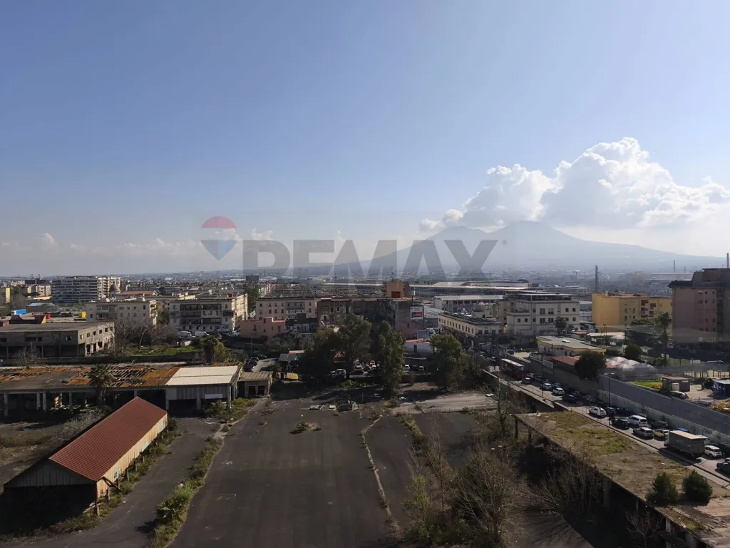 Apartment with Terrace in Naples Centre