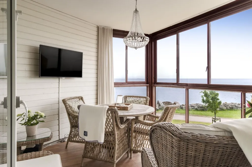 Terrass - Seafront Apartment with Balcony in Bacchus