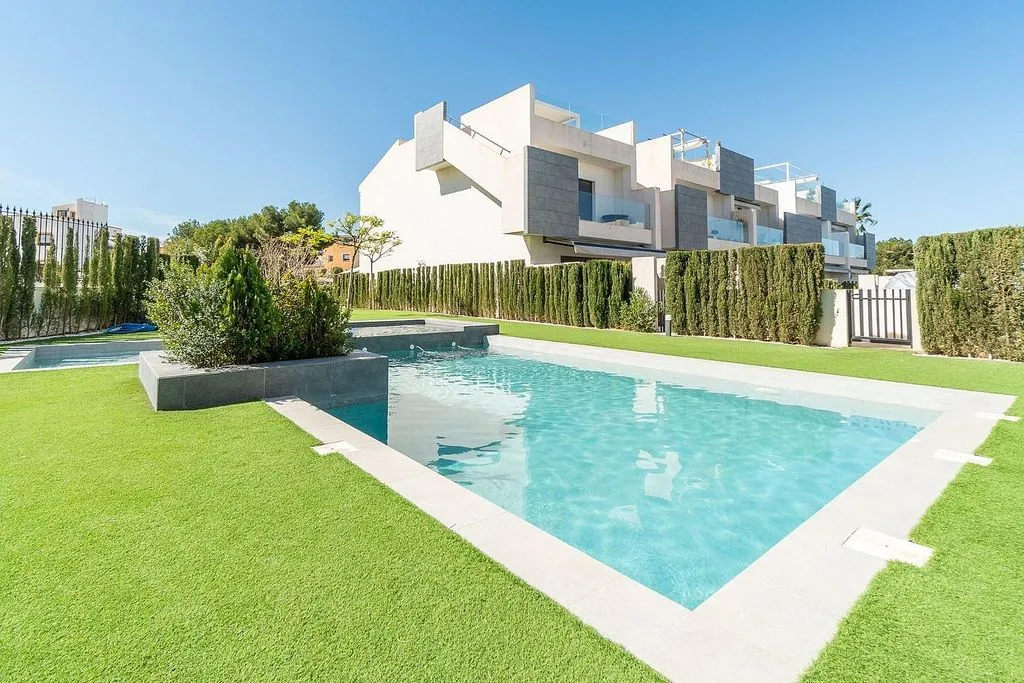 Piscine - Chalet with Pool and Terrace in Los Balcones