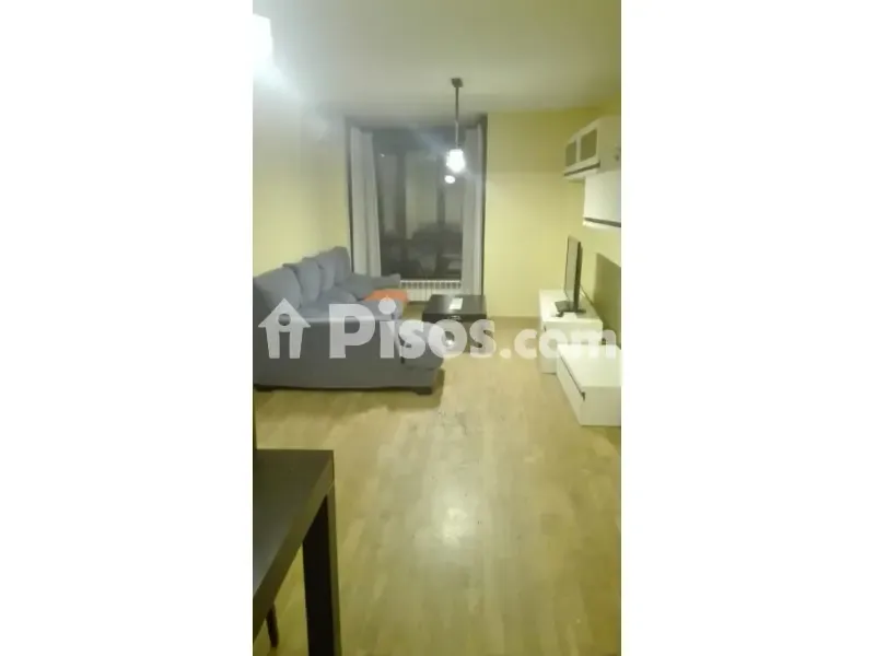 Elutuba - Semi-furnished Flat with Balcony in Orcasitas