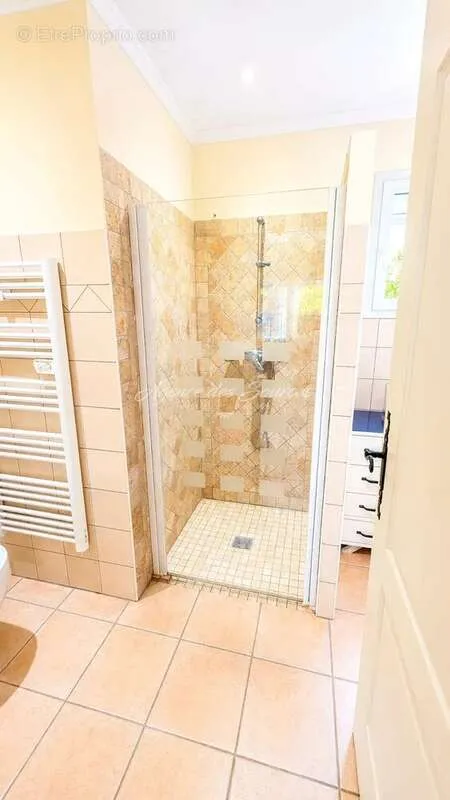 Vannitoad - Ground Floor Villa with Garden in Tavernes