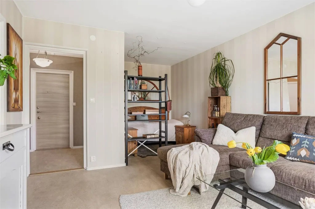 Séjour - Apartment with Garden in Åby