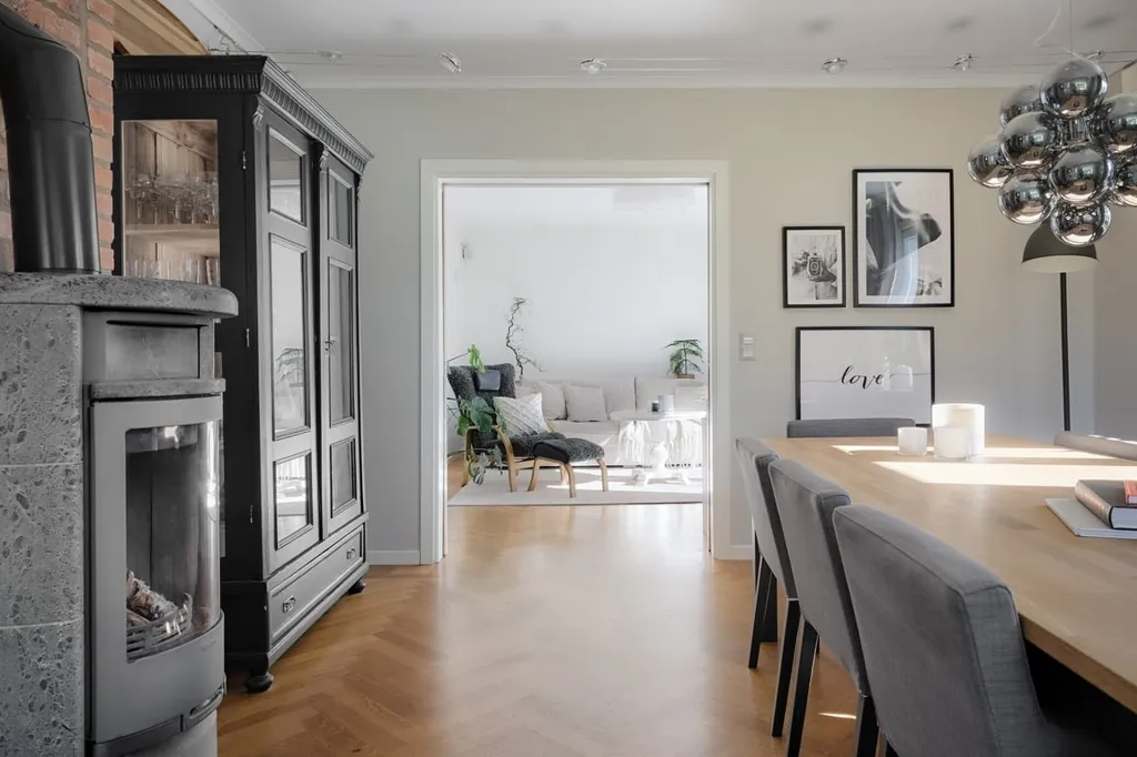 Dining Room - Villa with Guest Apartment near Vättern
