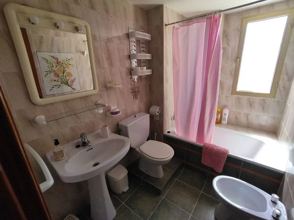 Badezimmer - Apartment with Sea Views in Valdelagrana