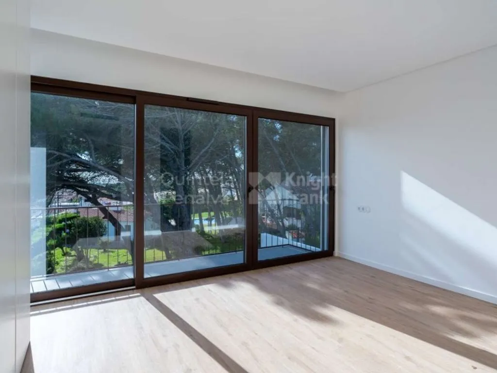 Toad - 4-Bedroom Villa with Pool in Murches, Cascais