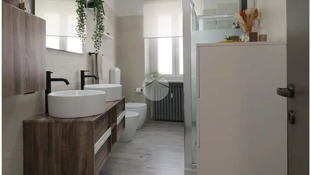 Salles de bain - Modernised Apartment with Balcony in Lucento, Turin