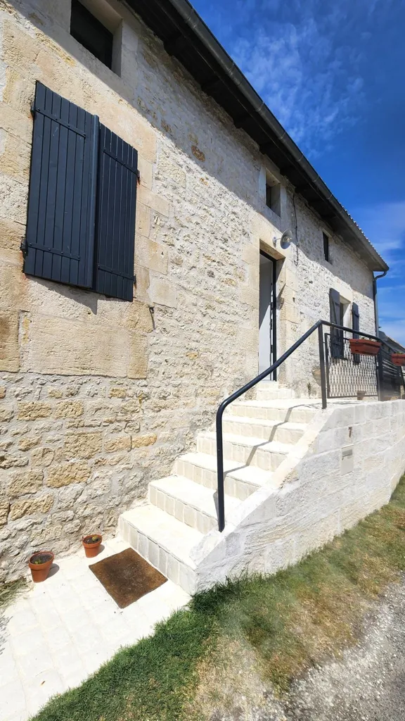 Extérieur - Ensemble de deux maisons charentaises avec piscine à Soulignonne