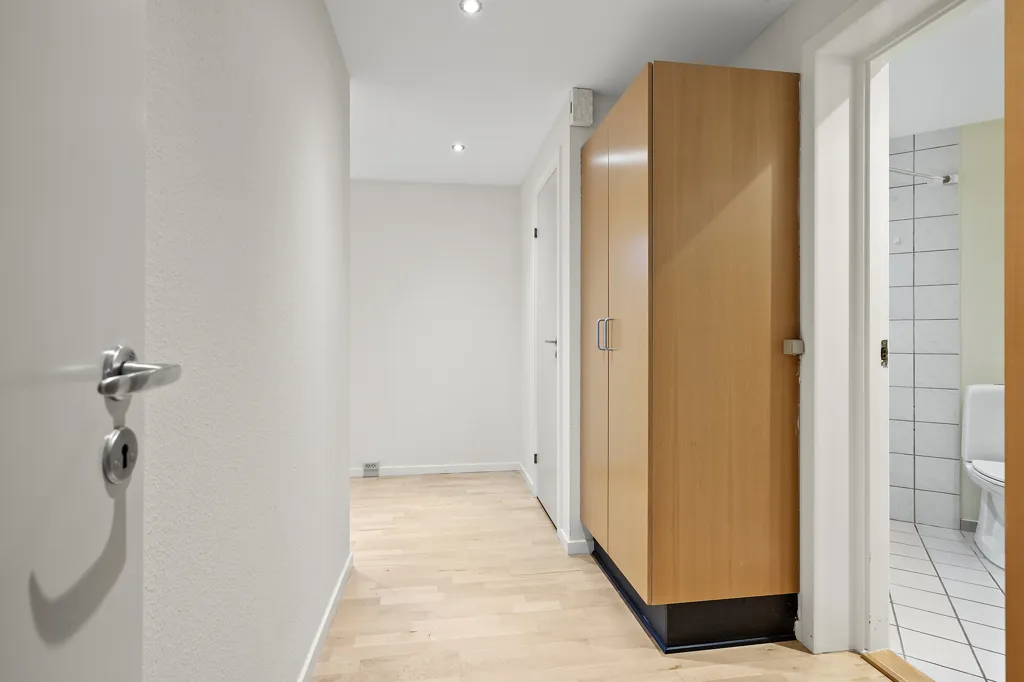 hallway_entrance