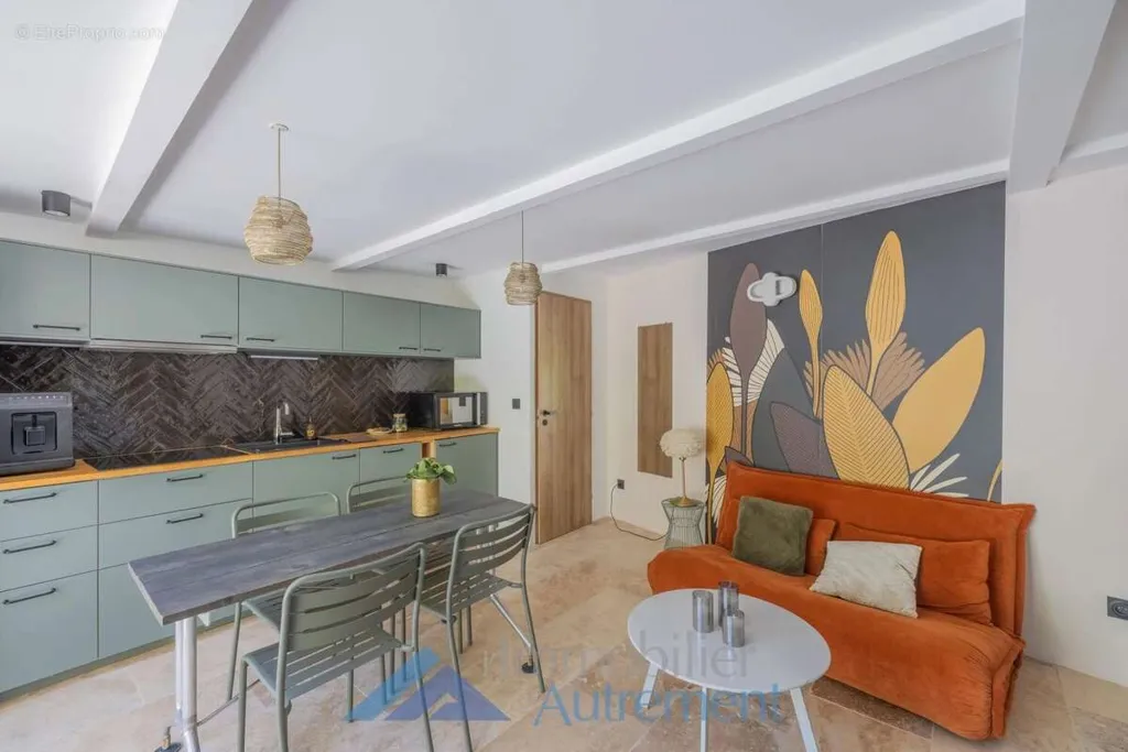 Köök - Charming Property with Pool in Puyricard