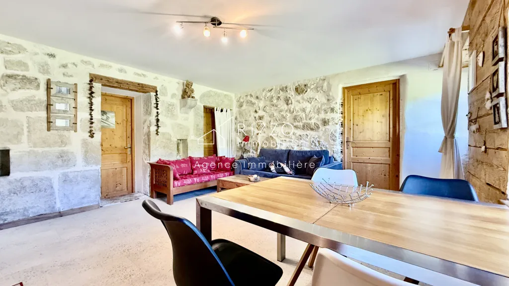 Dining Room - House with Ski Access in Mijoux