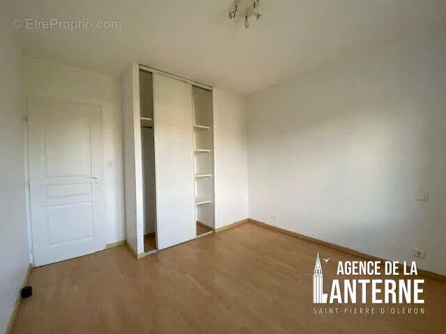 Chambres - Maison de Plain-pied avec Terrasse à Saint-Pierre-d'Oléron