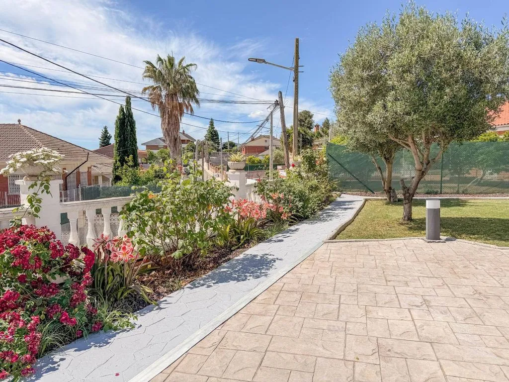 Jardin - Luxury House with Pool in Castellbisbal