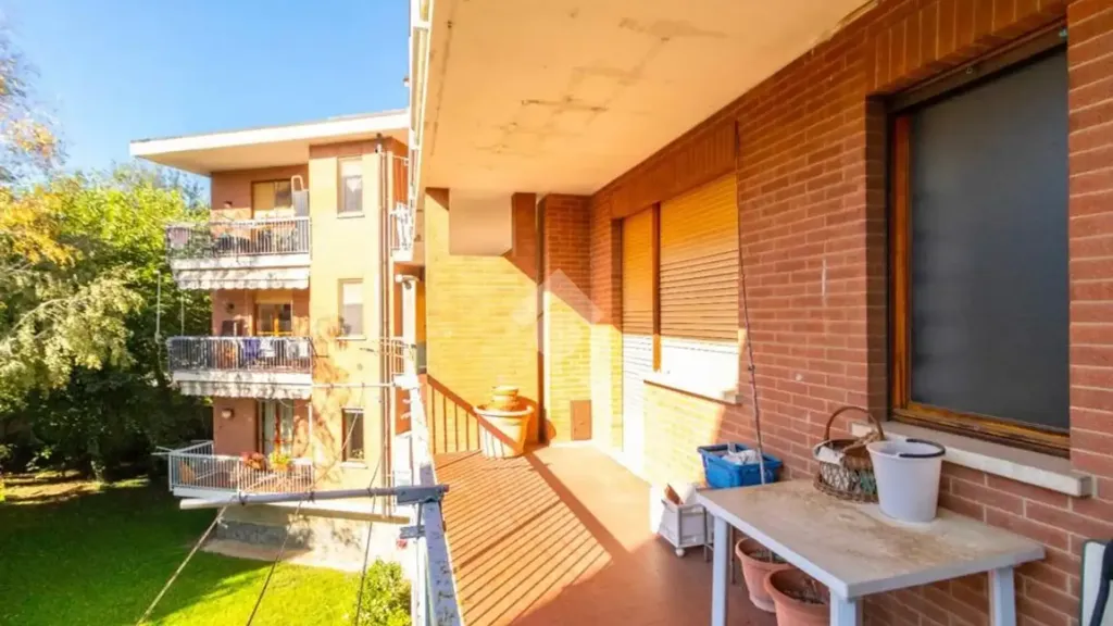 Balcone - Spacious Apartment with Balcony in Rosta