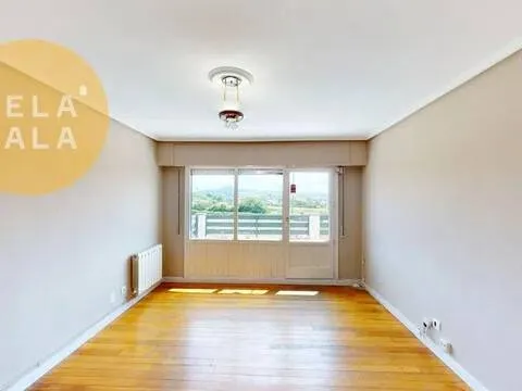 Magamistoad - Chalet with Extensive Land in Getxo