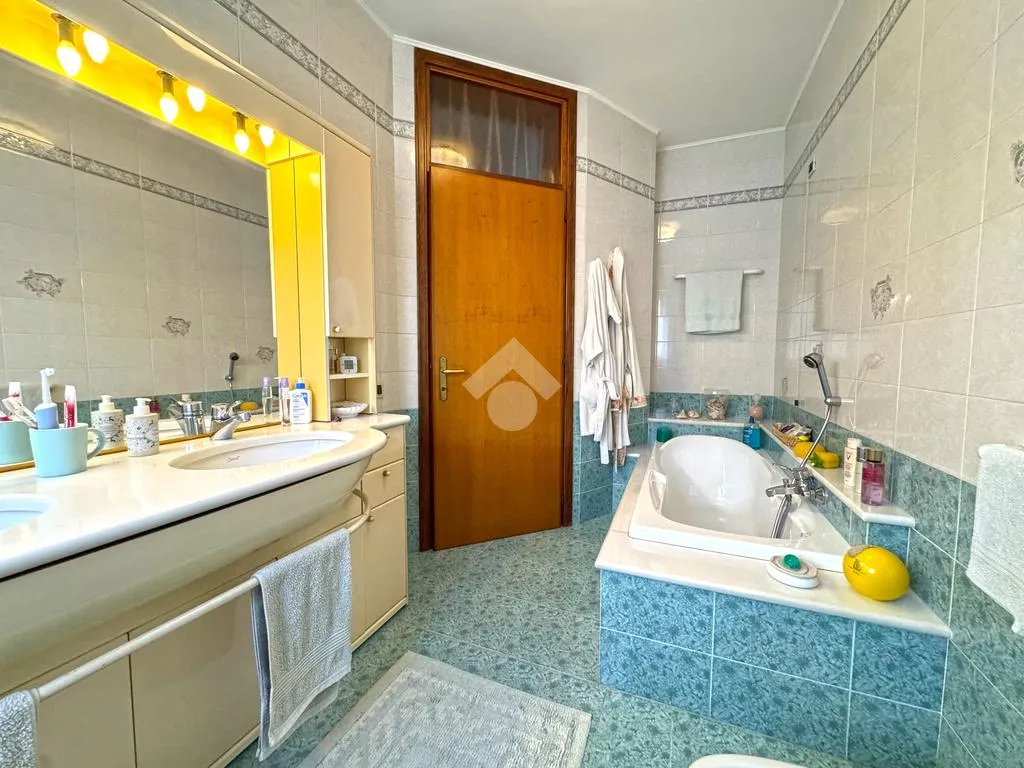 Bagni - Bifamiliare Villa with Private Garden in Marsango