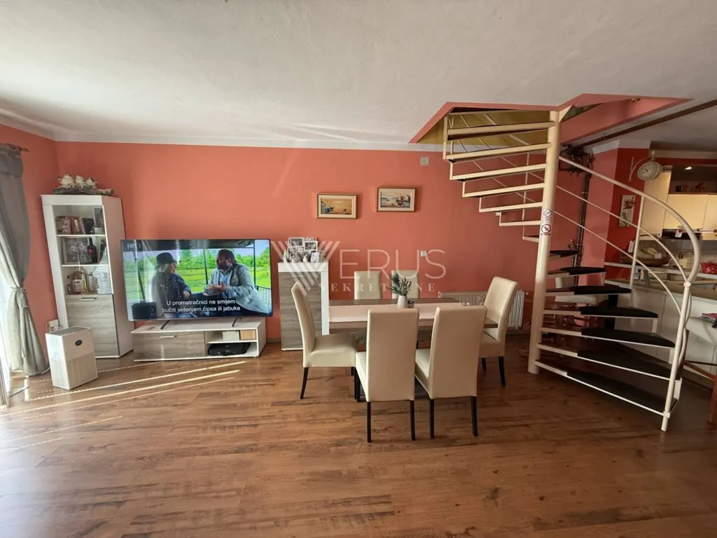 Séjour - Two-Storey Apartment with Sea View in Matulji