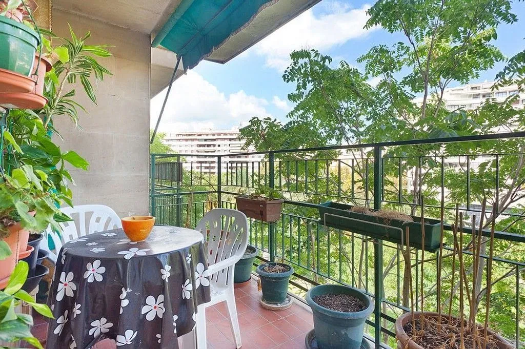 balcony