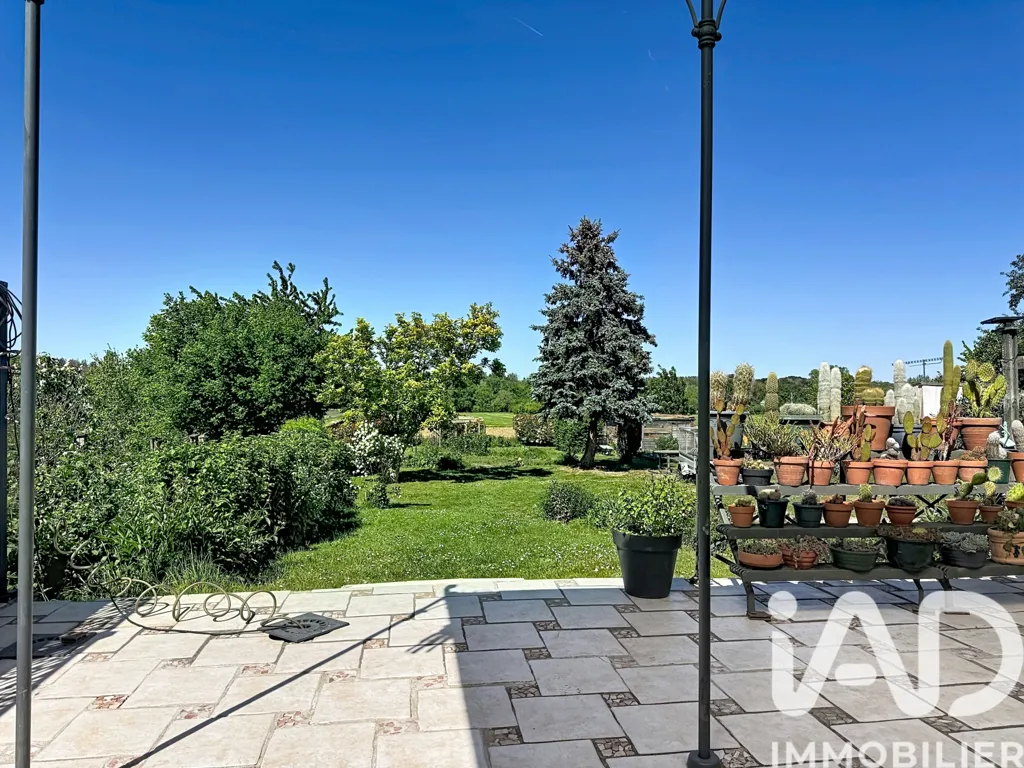 Aed - Traditional House with Garden in Itteville