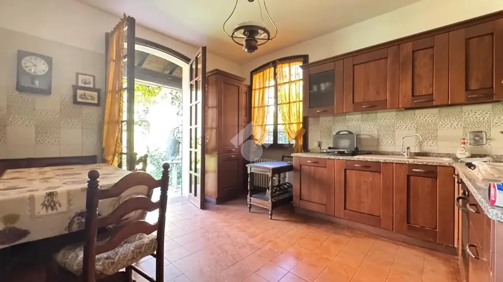 Köök - Traditional Villa with Garden in Rubiera