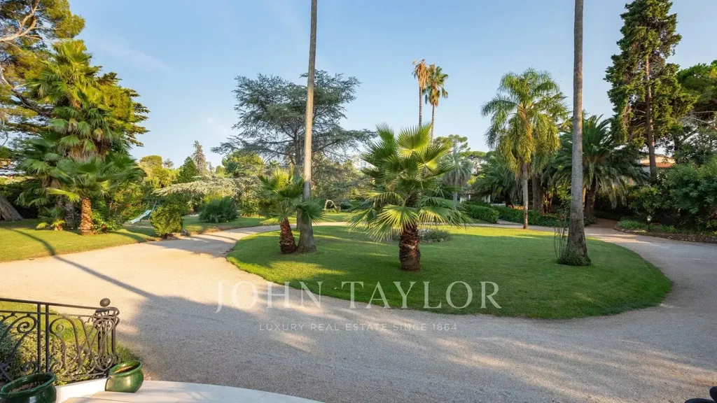 Garden - 1930s Residence with Sea View in Cap d’Antibes
