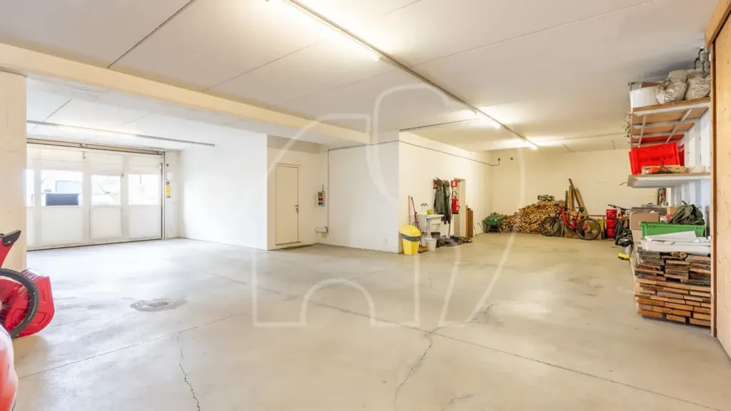 Garage - Luxury House with Dolomites View in Jenesien