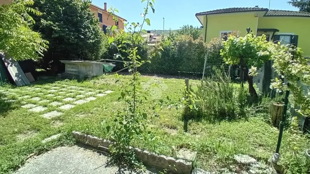 Aed - Two-Bedroom Apartment with Garden in Spoleto