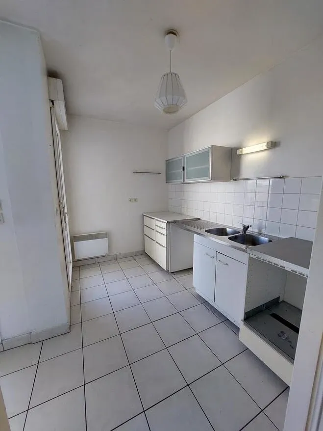 Köök - Apartment with Loggia in Petite Hollande