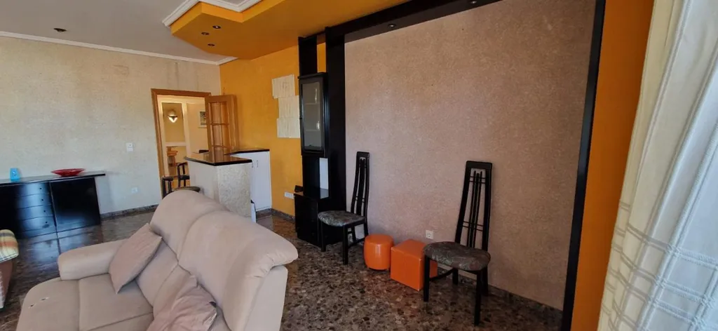 Elutuba - Spacious House with Terrace in Moncada