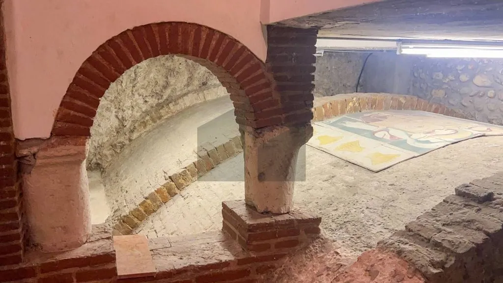 Toad - Historic Villa with Private Courtyard in Verona