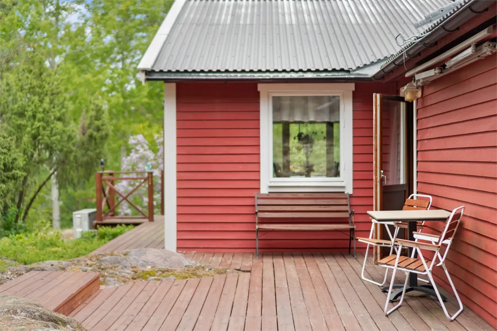 Terrazza - Cottage with Lakeside Access near Mälaren