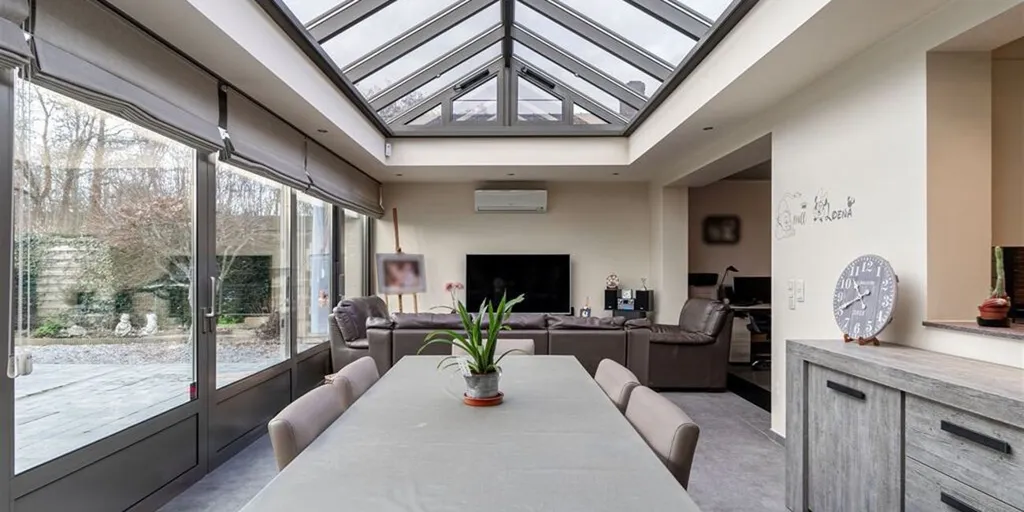 Sala da pranzo - Low-Rise Villa with Garden in Edegem