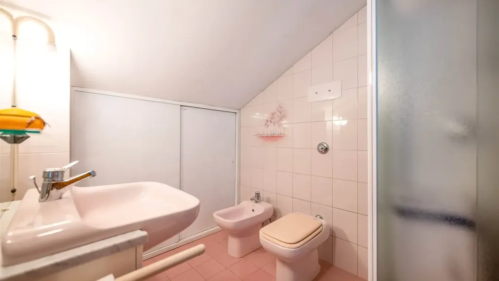 Salles de bain - Bifamiliar Villa with Private Garden in Noale