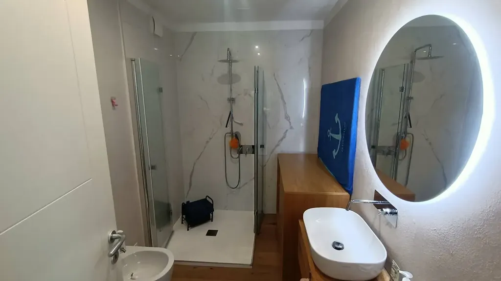 Salles de bain - Villa with Private Park in Rignano Sull'Arno