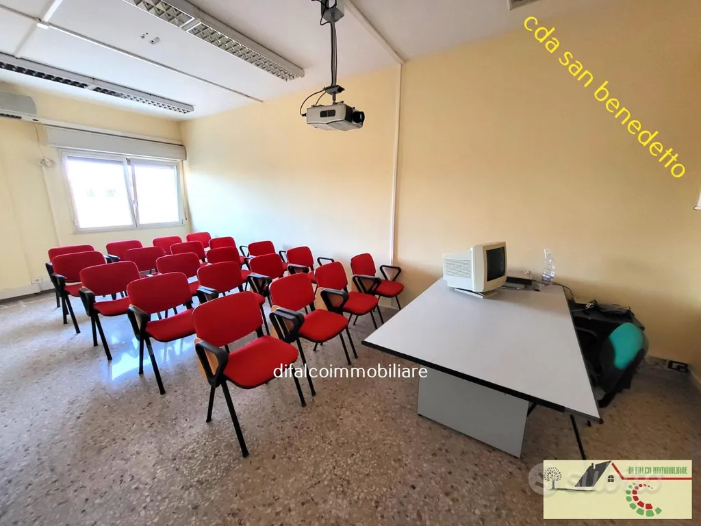 Kabinet - Large Apartment with Balcony in Agrigento