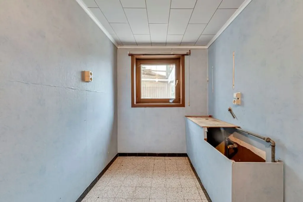 Vannitoad - Renovation Project House with Terrace in Poperinge