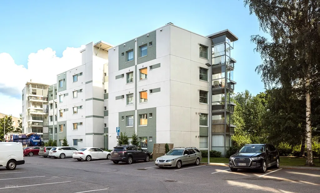 Exterior - Apartment with Balcony in Tikkurila, Vantaa