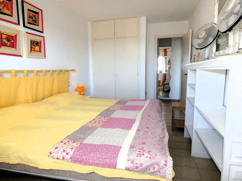 Magamistoad - 1-Bedroom Apartment with Pool in Empuriabrava