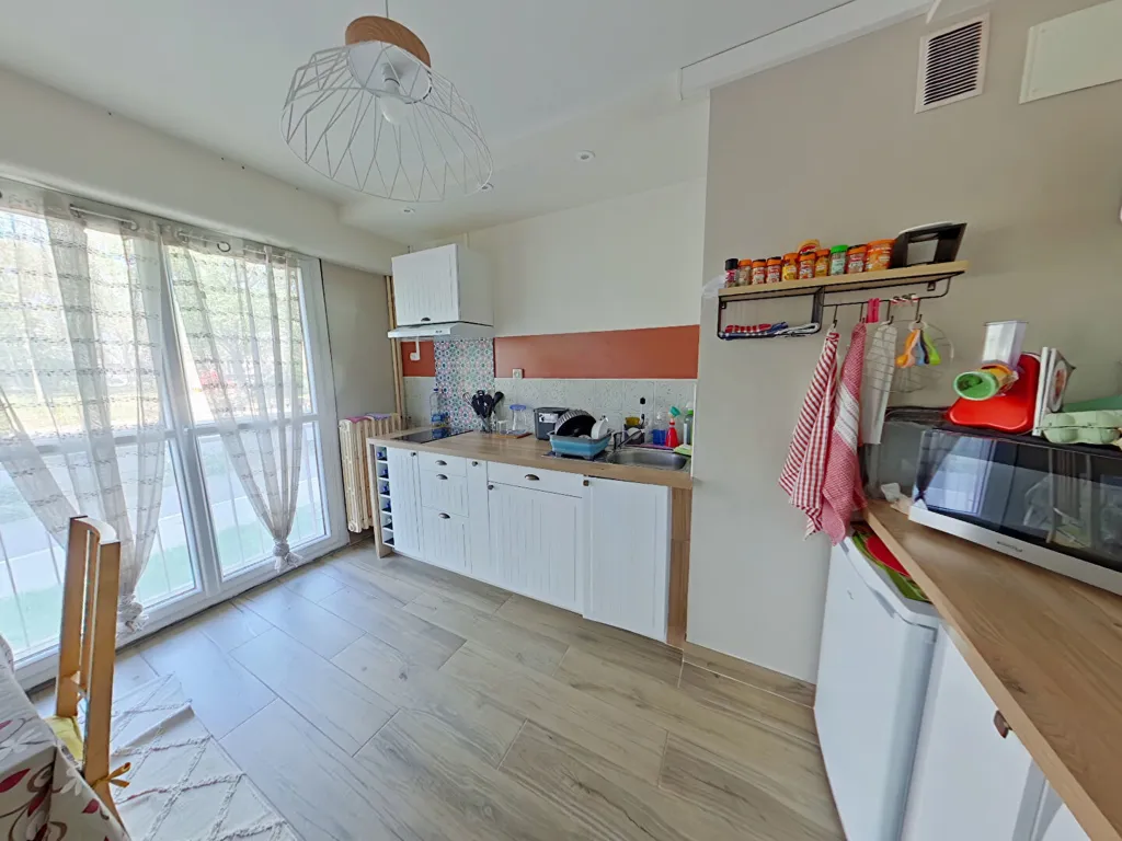 Cuisine - Appartement Rénové avec Parking à Châtellerault