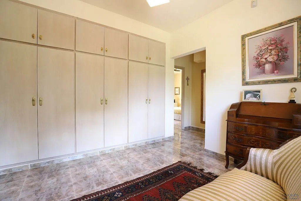 Chambres - Villa with Pool and Buildable Plot in Caldes de Malavella