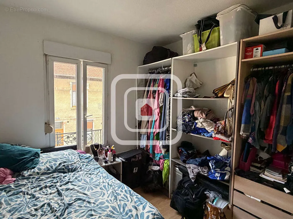 Chambres - Appartement T2 dans Petite Copropriété à Luton