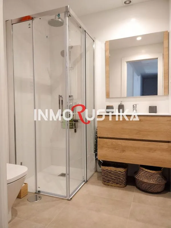 Bathrooms - Furnished Flat in Gijón Centre with Sea View