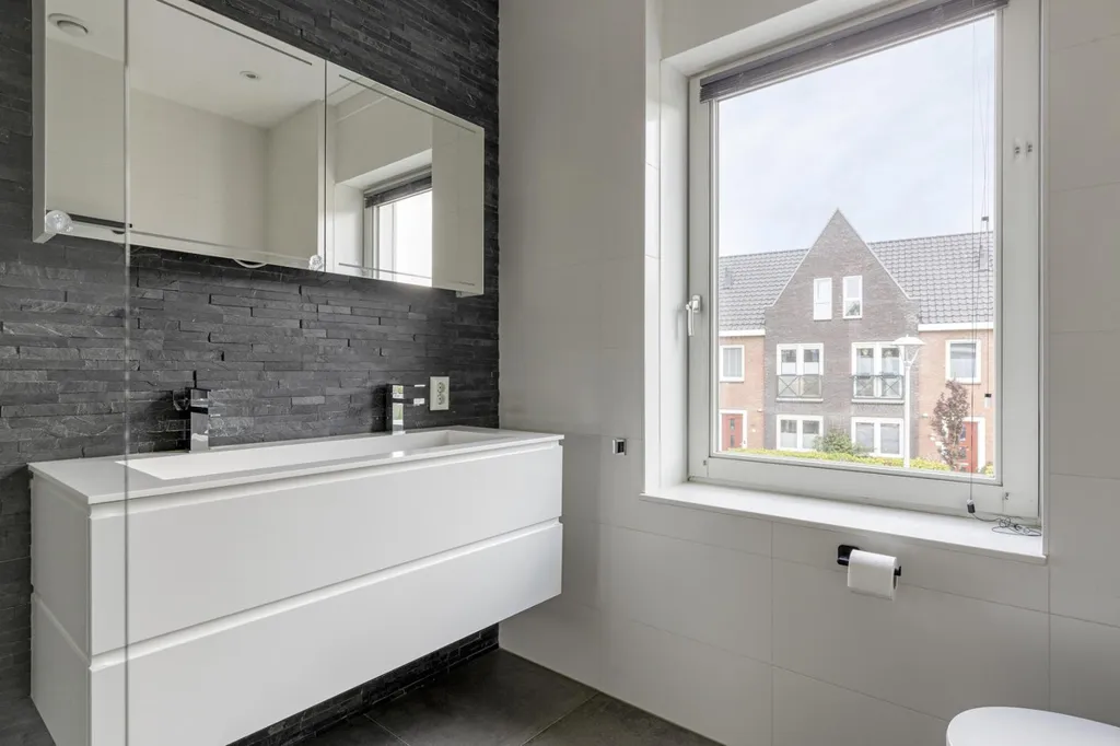 Vannitoad - Modern Corner House with Garage in Woudenberg