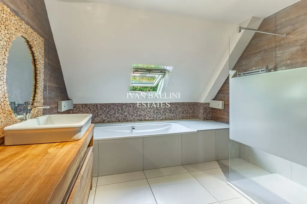Salles de bain - Maison 4 pièces à Pont-l'Évêque
