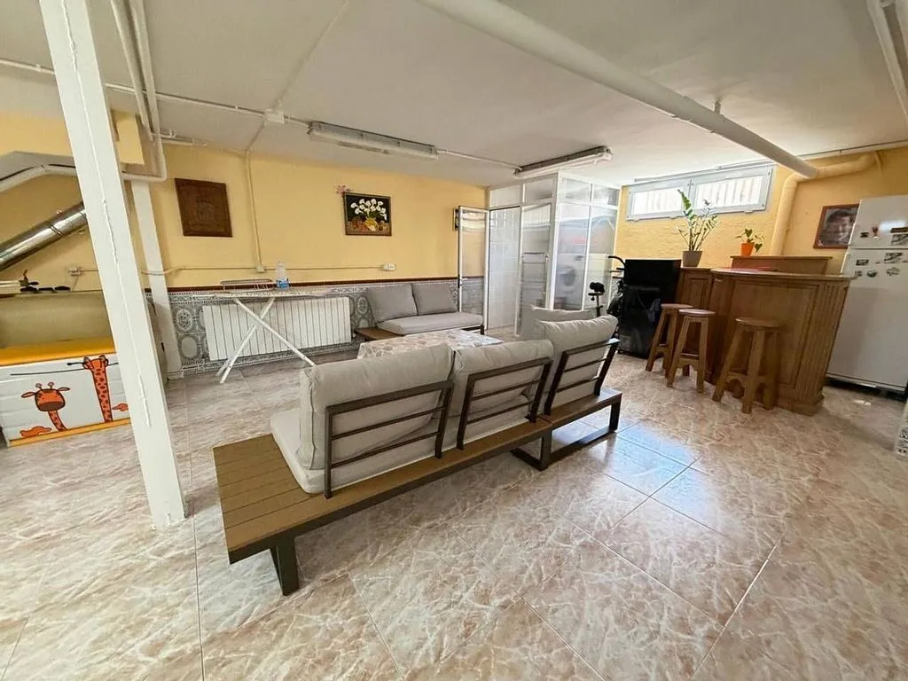 Elutuba - House with Terrace and Garage in Sonseca