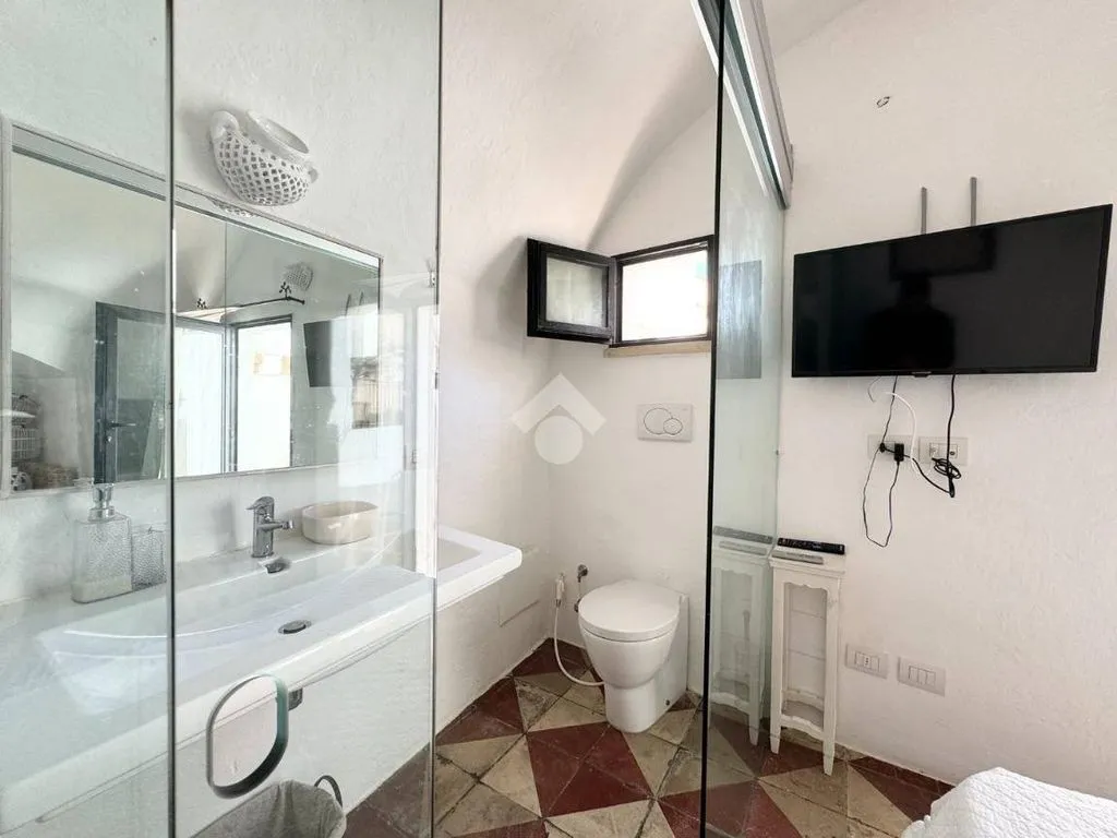 Bathrooms - Luxury House with Panoramic Terrace in Gallipoli