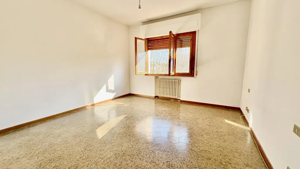Pièces - Spacious 4-Room Apartment in Castelfiorentino