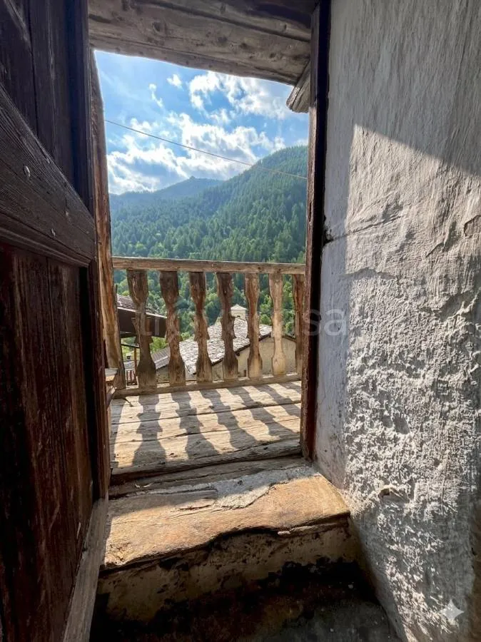 Balcon - Alpine Baita with Mountain Views in Canosio