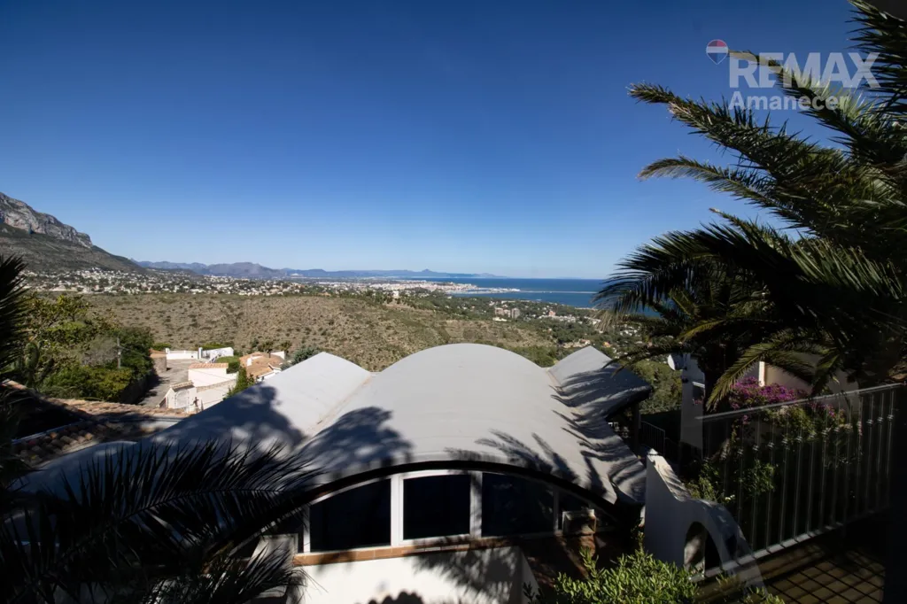 Terrass - Dual Villa with Pools in Las Rotas, Dénia